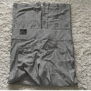 NWT Torrid size 1X preppy patterned pants